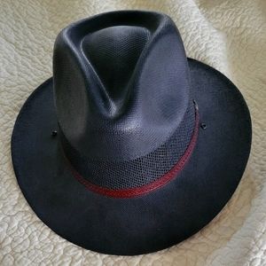 BLACK STRAW HAT with red leather trim